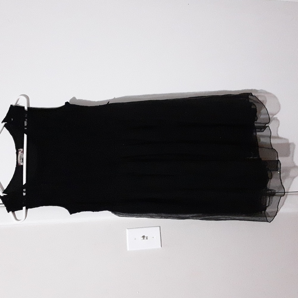 Dress - Picture 1 of 2